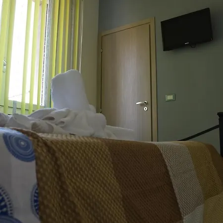 לינה וארוחת בוקר Casa Aurora קייטי